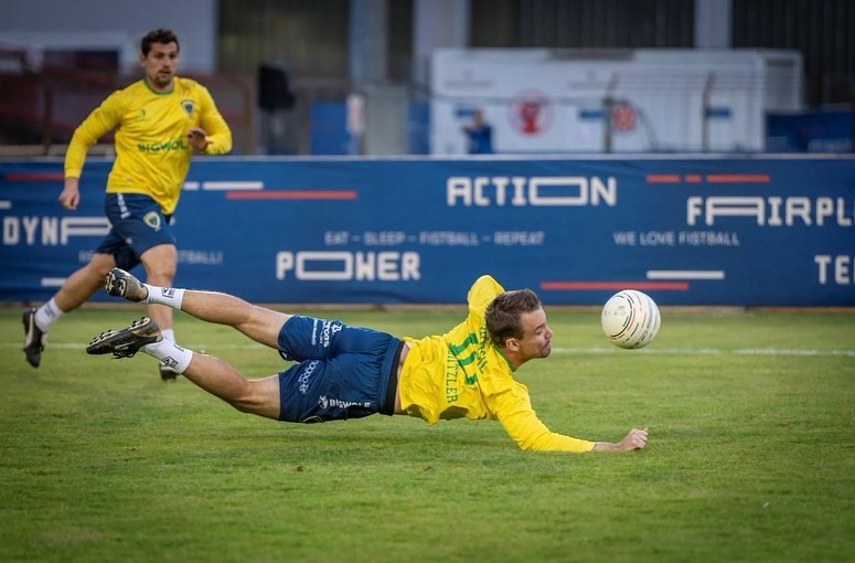 Escola de Futebol Paraná Clube Bairro Alto, Sports