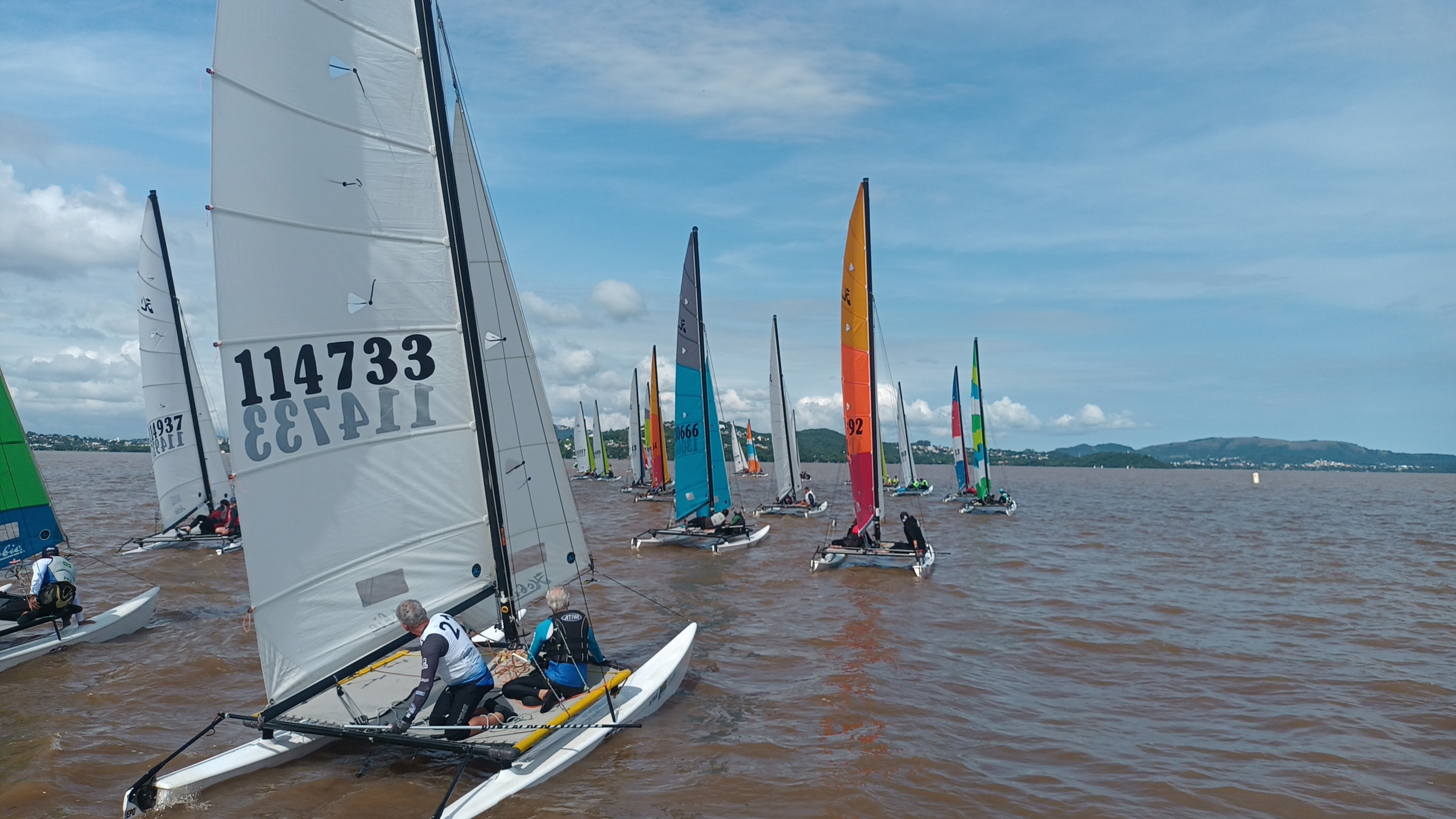 Campeonato brasileiro de Hobie Cat tem o Guaíba como palco