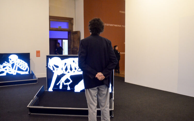 Artista turco deixa sua marca inédita na Bienal Mercosul