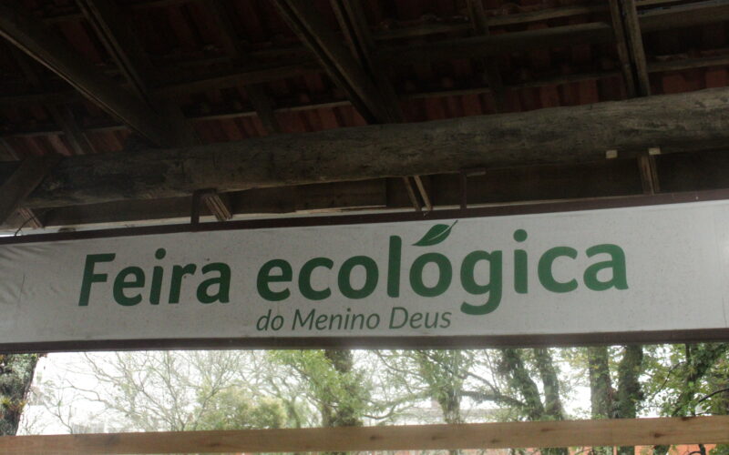 Feira Ecológica do Menino Deus valoriza consumo consciente e tradição em Porto Alegre