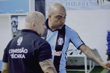 15 anos de reencontros e um campeonato inesquecível: a história do Grêmio Legends segundo seu treinador