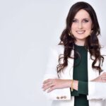 Assessora financeira destaca que emoções interferem na relação com o dinheiro