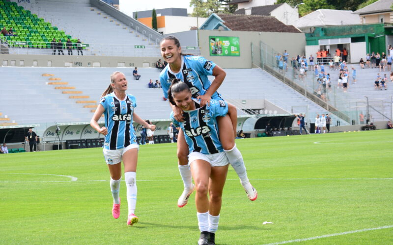 Mosqueteiras garantem vantagem na Serra e encaminham o hexacampeonato