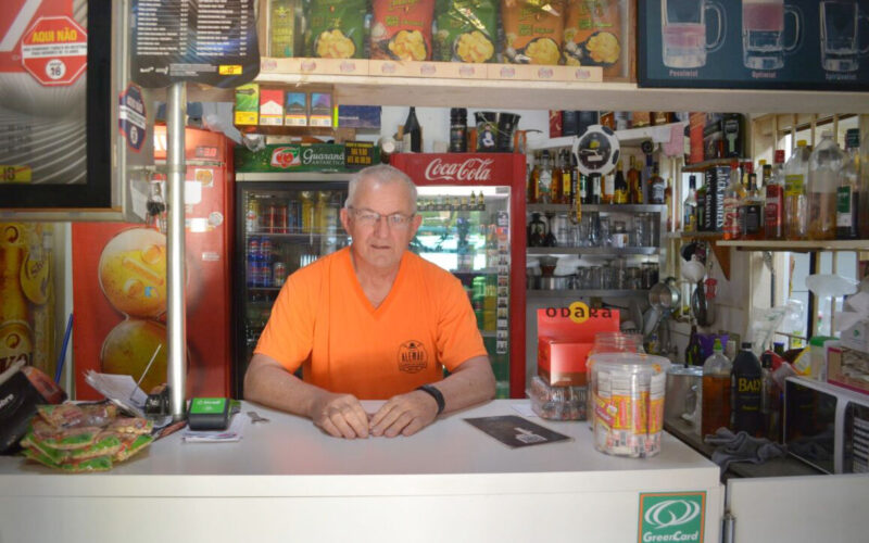 A fé que virou brinde: como um aspirante a padre tornou-se dono de bar?