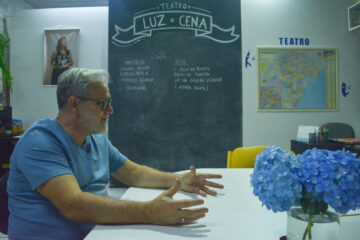 A visão empreendedora de um jovem que formou uma companhia de teatro há quase 50 anos em Novo Hamburgo