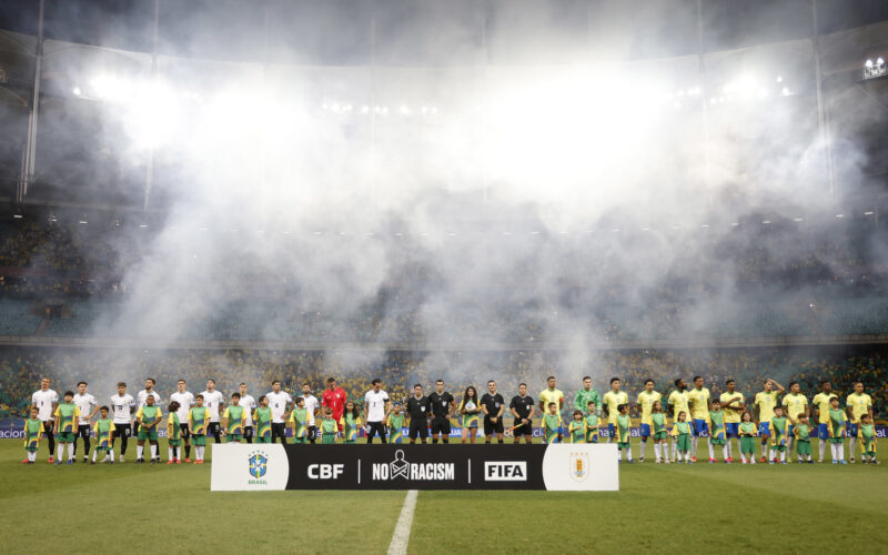 Racismo no Futebol: protocolo avança, mas registros oficiais seguem aquém da realidade