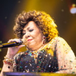 Alcione emociona público com seu retorno para Porto Alegre