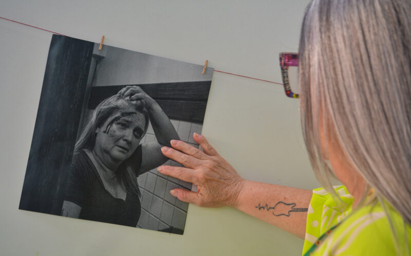 Arte que denuncia: exposição em Gravataí dialoga com a alta de feminicídios no RS