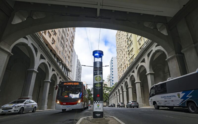 Porto Alegre investiu R$ 3,2 milhões em licenças de IA para segurança pública e serviços jurídicos
