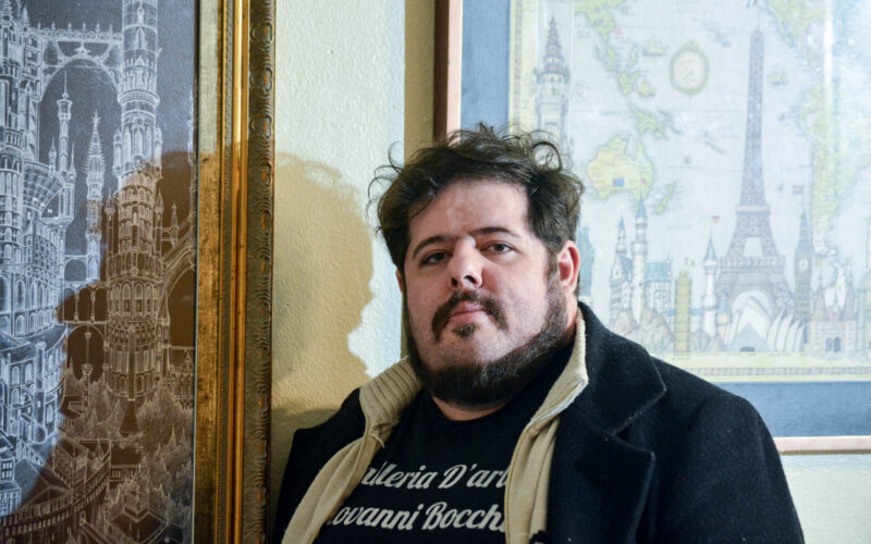 O artista que aponta o barco para o outro lado