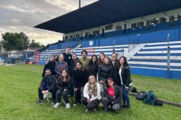 Alunos da Unisinos vivenciam rotina da imprensa esportiva no Estádio Cristo Rei