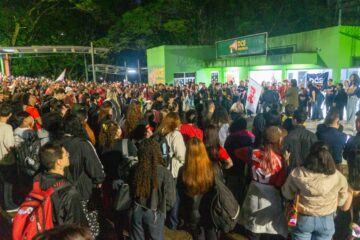 Plenária estudantil em apoio ao presidente Lula mobiliza alunos no campus São Leopoldo